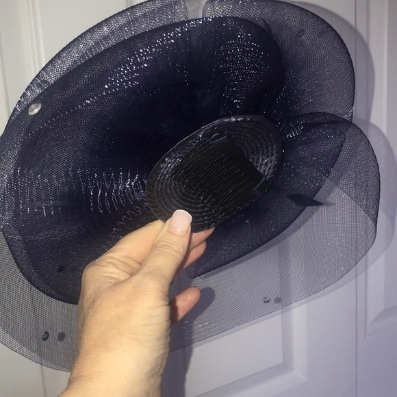 Navy blue fascinator - Picture 3 of 3